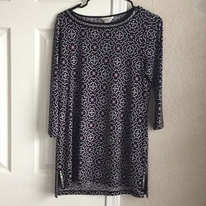 Tunic length 3/4 sleeve top.